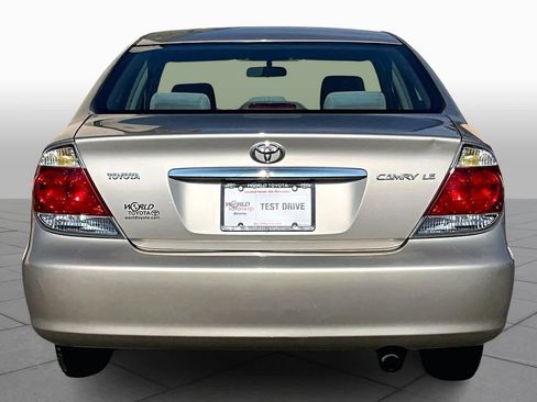 Used 2005 Toyota Camry LE image 4