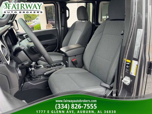 Used 2024 Jeep Wrangler Unlimited Sport AWD/4WD image 10
