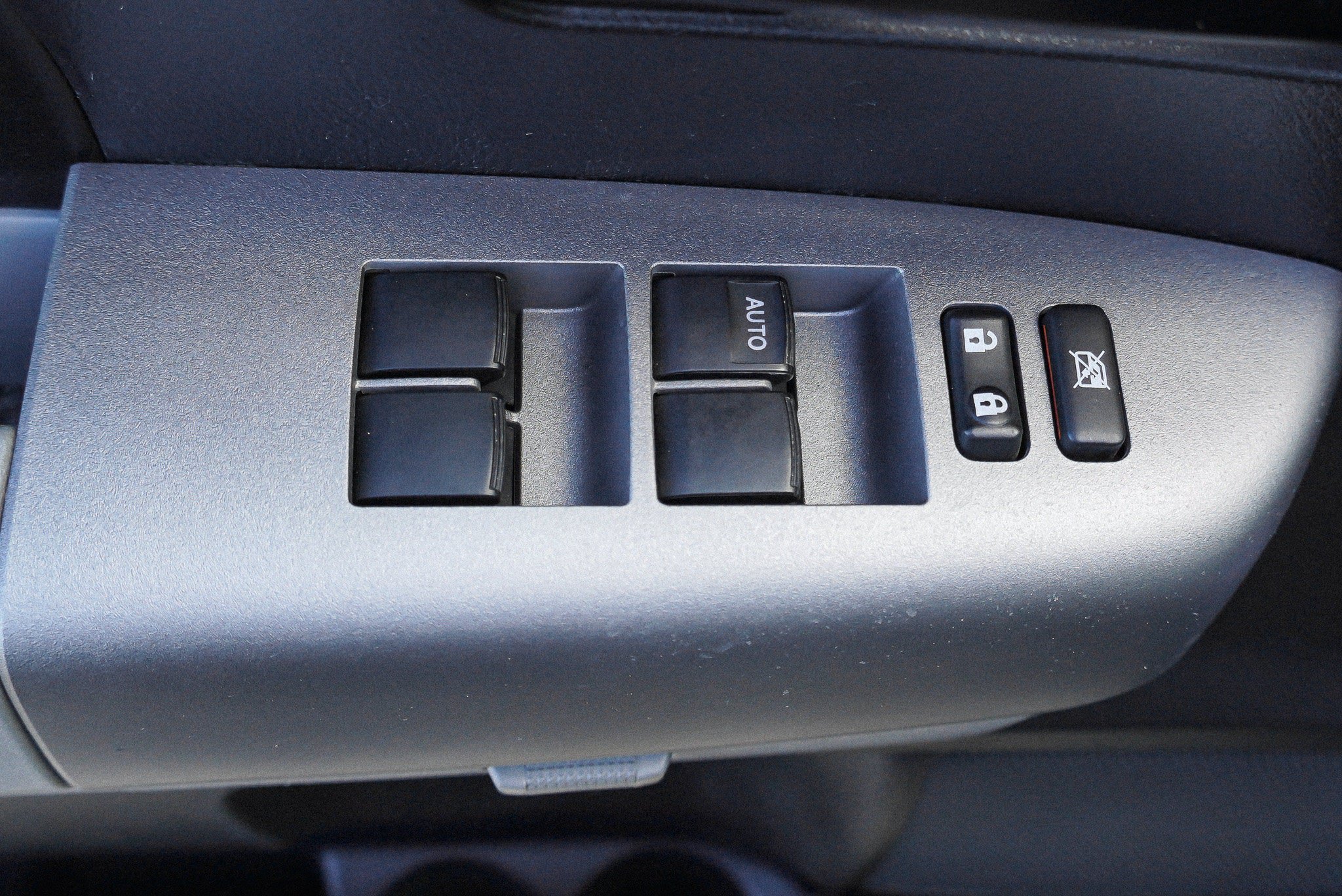 Used 2013 Toyota Tundra 4x4 CrewMax w/ Tow Pkg image 20