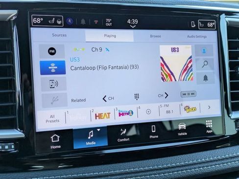 New 2026 Chrysler Pacifica Select FWD image 24