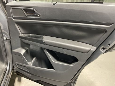 Used 2019 Volkswagen Atlas SE FWD image 12