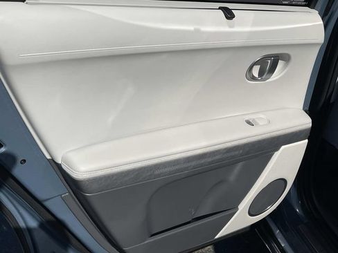 Used 2023 Hyundai Ioniq 5 Limited AWD/4WD image 33