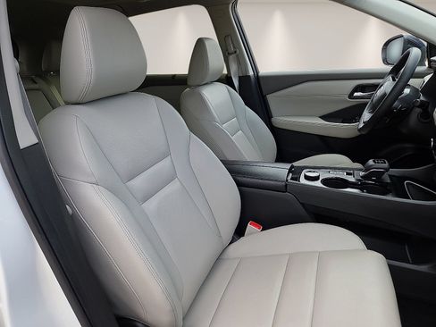 Used 2025 Nissan Rogue SL w/ SL Premium Package AWD/4WD image 8