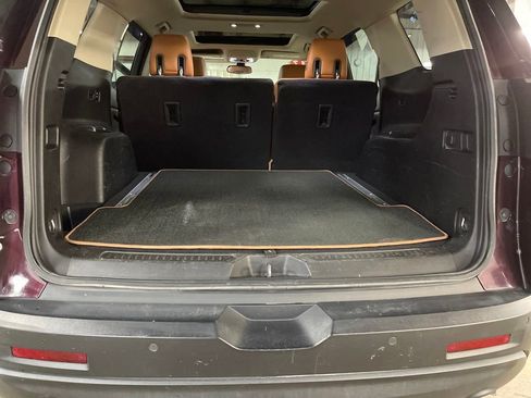 Used 2017 GMC Acadia SLT image 24