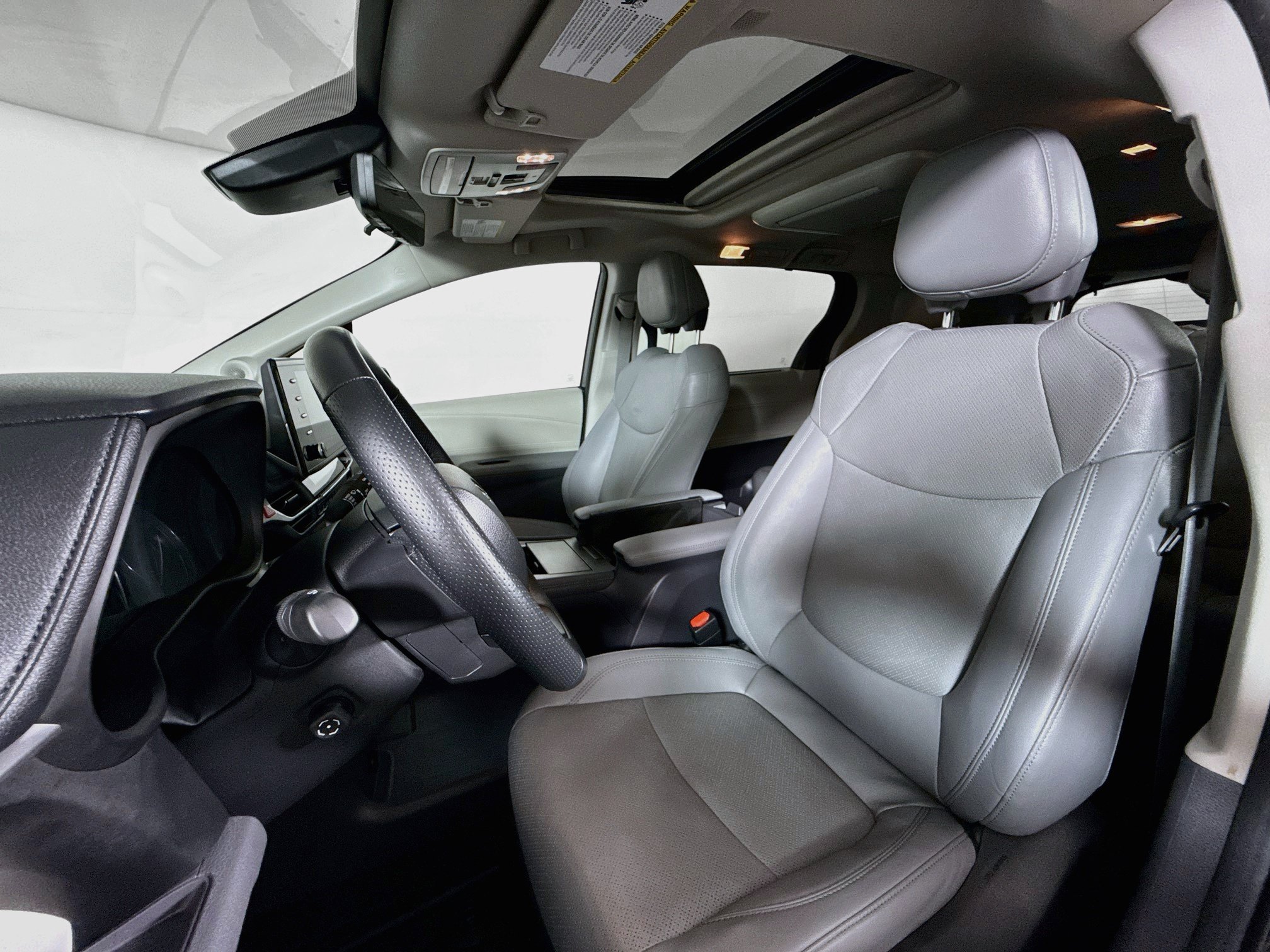 Certified 2024 Toyota Sienna Limited AWD/4WD image 12