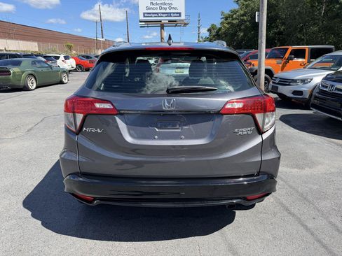 Used 2019 Honda HR-V Sport image 6
