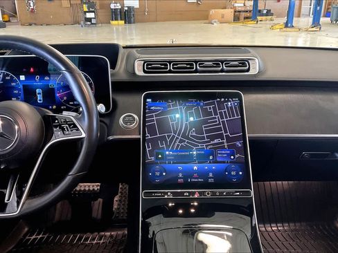 Used 2022 Mercedes-Benz S 500 4MATIC image 6