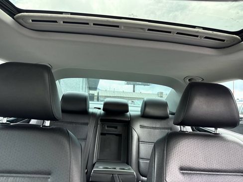 Used 2017 Volkswagen Jetta SEL FWD image 18