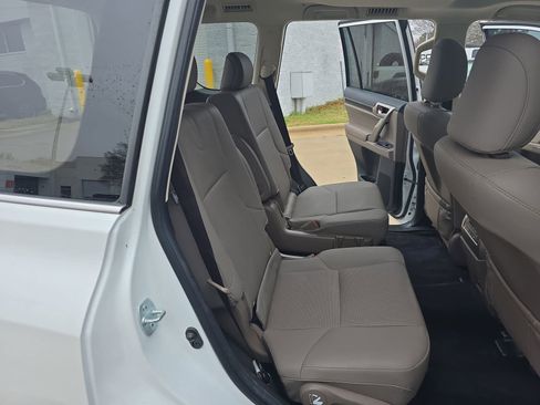 Used 2021 Lexus GX 460 Premium image 11