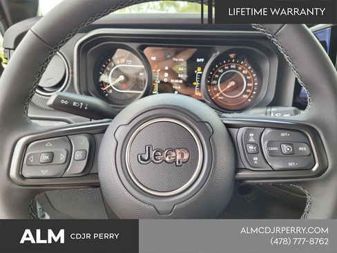 New 2025 Jeep Gladiator Rubicon w/ Convenience Group AWD/4WD image 25