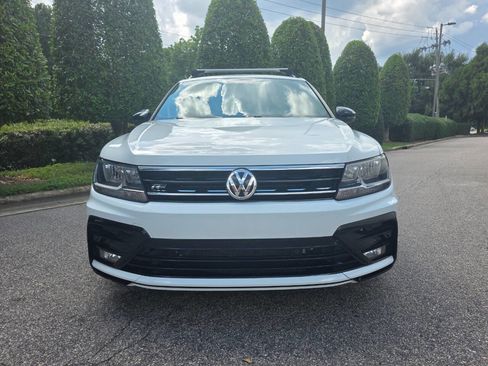 Used 2021 Volkswagen Tiguan SE R-Line image 8