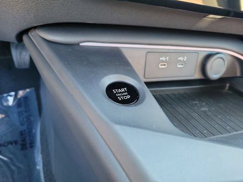 New 2026 Nissan Sentra SR w/ Floor Mat Package FWD image 21