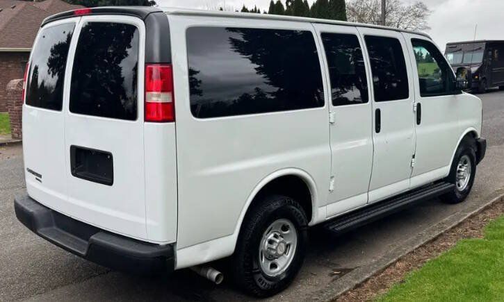 Used 2014 Chevrolet Express 2500 LS RWD image 5