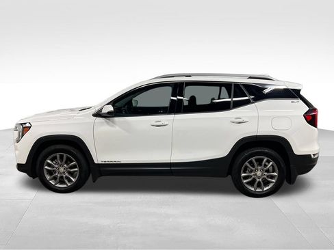 Certified 2023 GMC Terrain SLT w/ Infotainment Package II AWD/4WD image 6