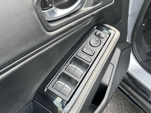 Used 2025 Honda Accord Touring image 15