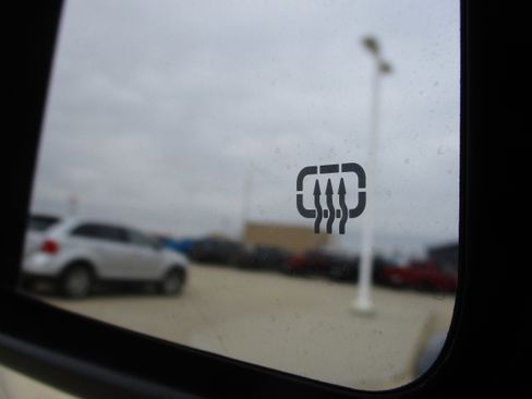 Used 2025 Jeep Wrangler Sahara image 11