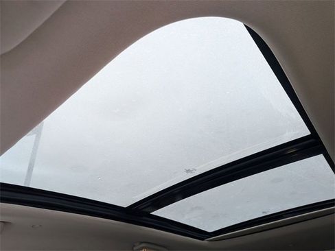 Used 2022 Lincoln Nautilus Reserve image 13