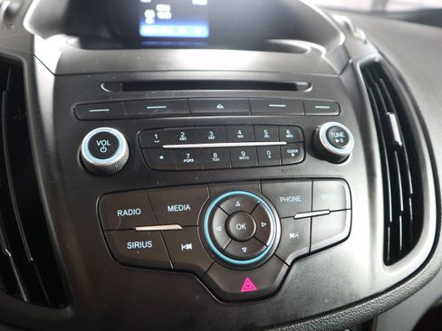 Used 2017 Ford Escape SE w/ SE Cold Weather Package AWD/4WD image 32