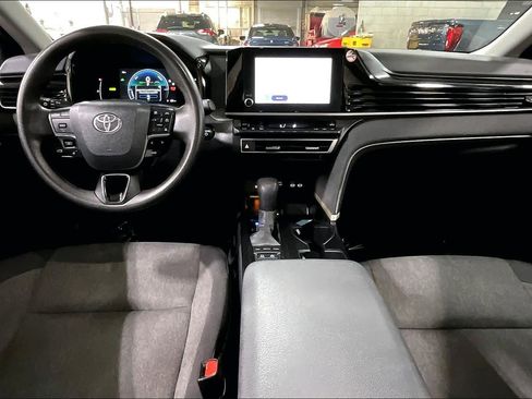 Used 2025 Toyota Camry LE FWD image 16