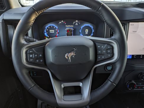 New 2025 Ford Bronco Badlands image 49