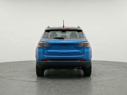 Used 2025 Jeep Compass Limited image 7