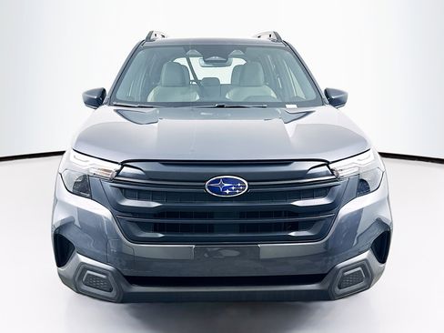 Used 2025 Subaru Forester image 2