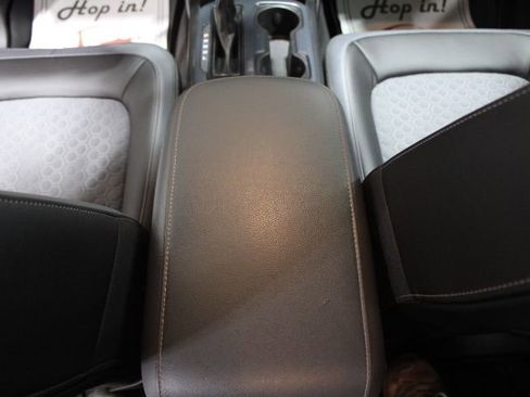 Used 2022 Chevrolet Colorado Z71 image 31