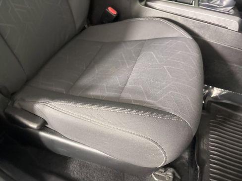 Used 2016 Toyota Tacoma TRD Sport image 29