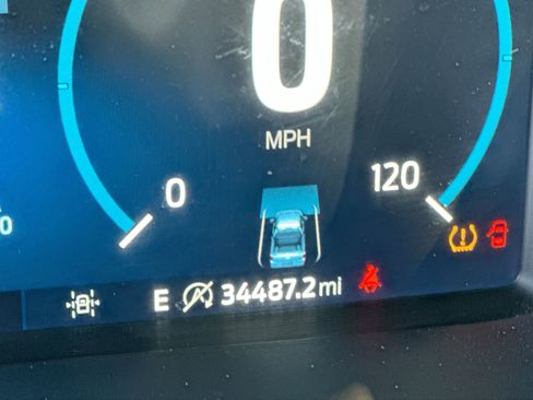 Used 2023 Ford F150 Platinum image 15