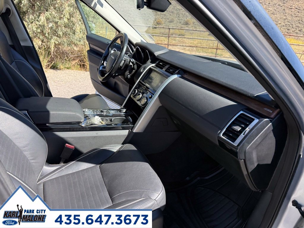 Used 2017 Land Rover Discovery HSE AWD/4WD image 41