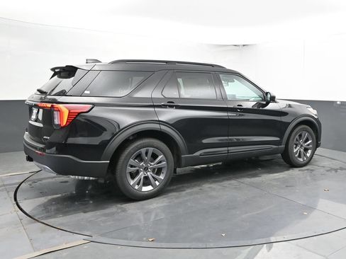 New 2026 Ford Explorer Active w/ Active Comfort Package AWD/4WD image 2