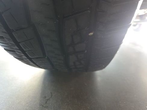 Used 2022 Nissan Rogue SV image 9