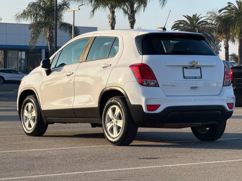 Used 2017 Chevrolet Trax LS image 3