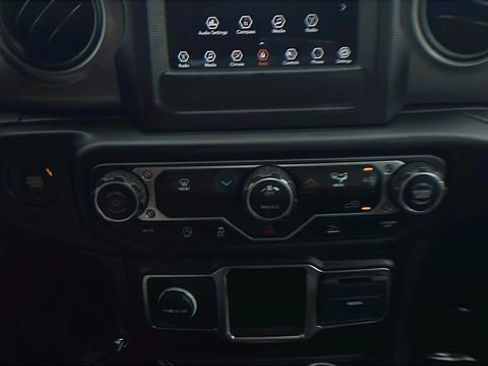 Used 2023 Jeep Wrangler Unlimited Sport AWD/4WD image 25