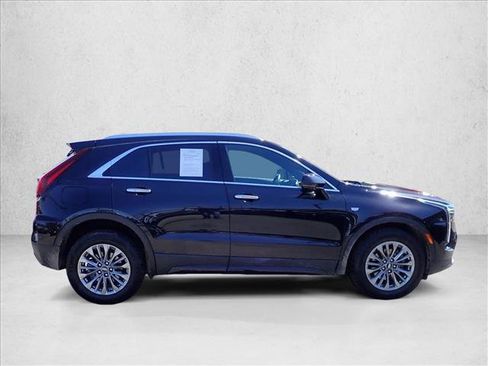 Used 2024 Cadillac XT4 Premium Luxury AWD/4WD image 5