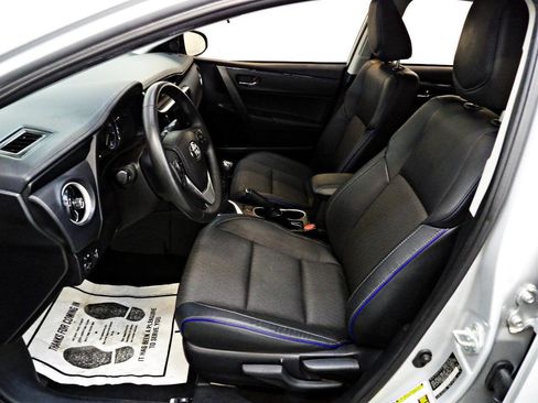 Used 2018 Toyota Corolla SE FWD image 17
