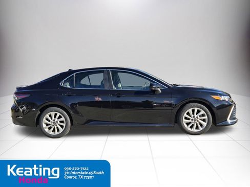 Used 2023 Toyota Camry LE image 9