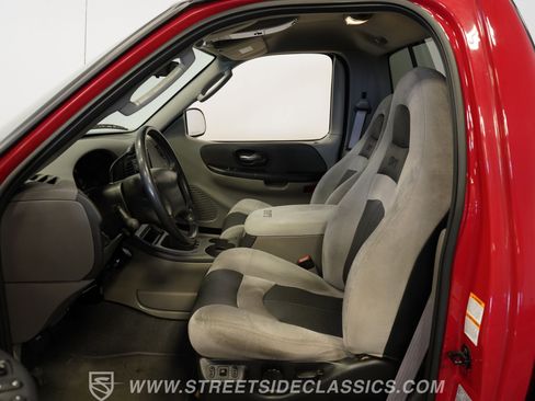 Used 2003 Ford F150 Lightning RWD image 3