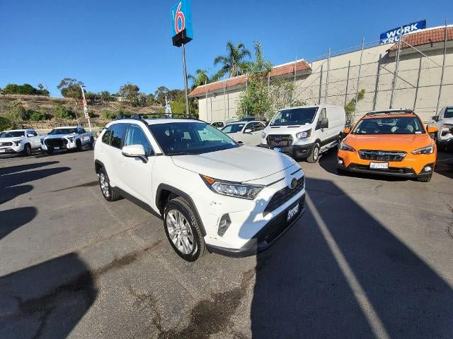 Used 2019 Toyota RAV4 XLE Premium w/ Carpet Mat Package FWD image 2