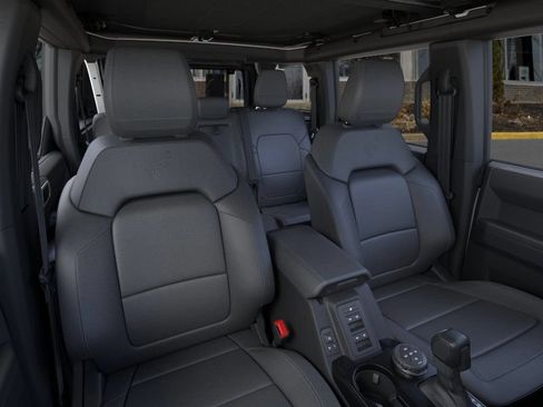 Used 2026 Ford Bronco Badlands AWD/4WD image 12