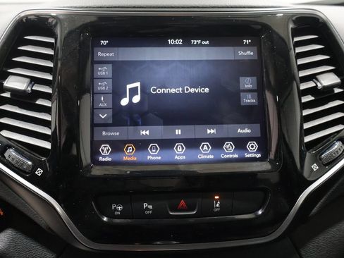 Used 2021 Jeep Cherokee Limited AWD/4WD image 23
