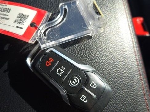 Used 2016 Ford Explorer Sport image 20