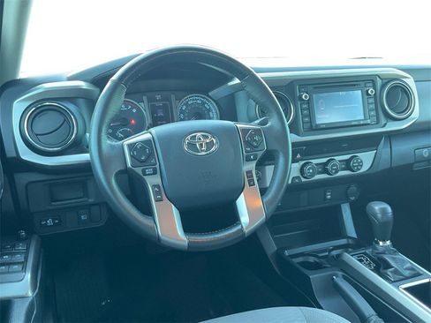 Used 2019 Toyota Tacoma SR5 image 17
