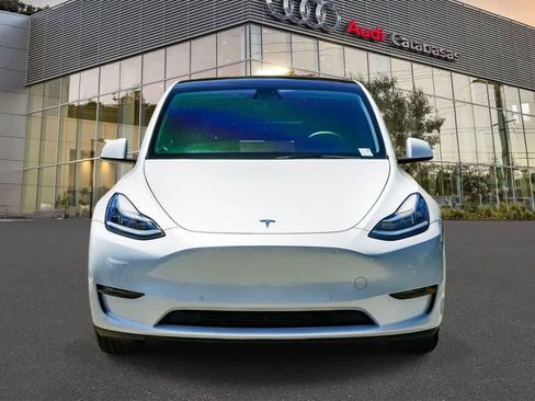 Used 2022 Tesla Model Y Long Range AWD/4WD image 6