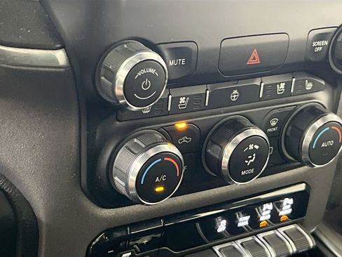 Used 2022 RAM 1500 Laramie w/ Sport Appearance Package AWD/4WD image 19