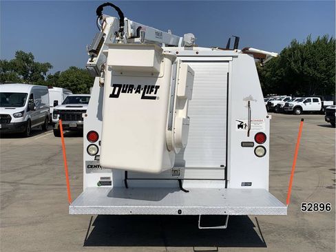 Used 2017 Ford E-350 and Econoline 350 Super Duty w/ Power Windows & Locks Group RWD image 10