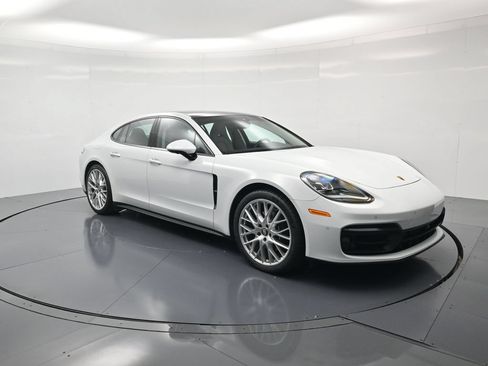 Certified 2023 Porsche Panamera 4 AWD/4WD image 44