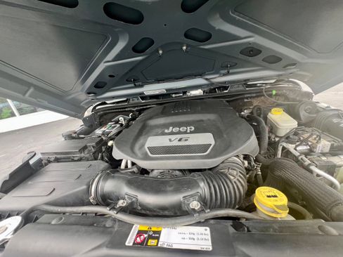 Used 2014 Jeep Wrangler Sport image 18