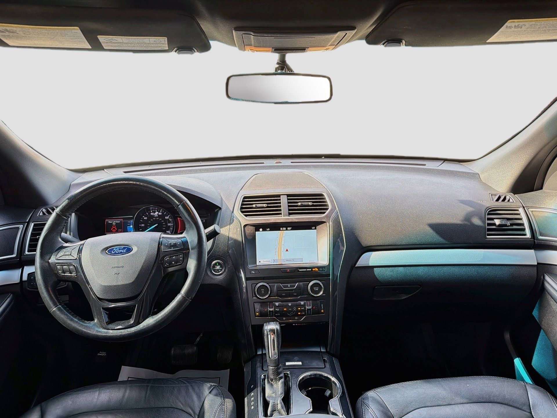 Used 2017 Ford Explorer XLT w/ Equipment Group 202A FWD image 30