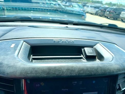 Used 2022 RAM 1500 Big Horn AWD/4WD image 41
